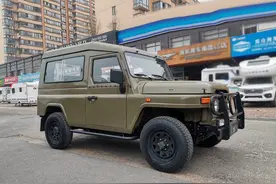 北京212三门版实车曝光，方门硬顶四座，搭载1.5T动力图片