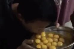 搞笑GIF：十全大补汤，都没你这效果强图片