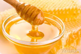 糖是癌细胞的主要食物，癌症患者不能吃蜂蜜？医生辟谣图片