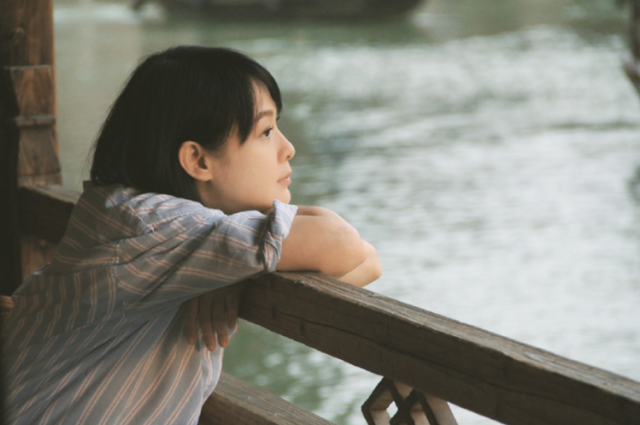 钟小江庆与刘若英结婚十周年,晒老婆美照深情表白:谢谢包容