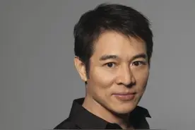28年前，李连杰的经纪人蔡子明被人枪杀，第二天李连杰躲进了酒店图片