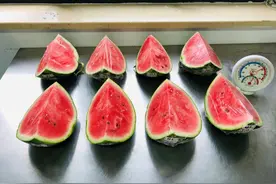 吃不完的西瓜放冰箱？难怪果肉软塌，教你土方法，保存3天都新鲜图片