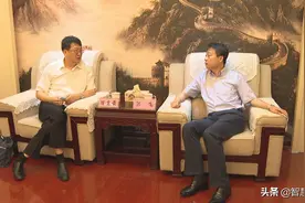郭飞会见山东建筑大学党委书记陈国前图片