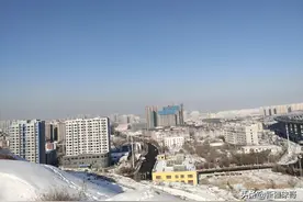 网友说乌鲁木齐买房，买南不买北，买东不买西，是这样吗？图片