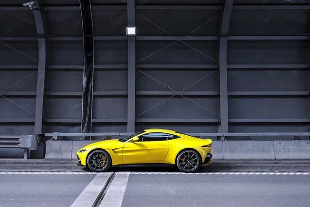 深度 | 柠檬雪糕，阿斯顿·马丁 V8 Vantage