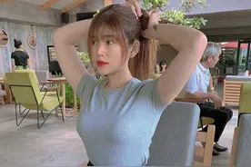 原来体重200斤的女孩两次减肥后变了图片