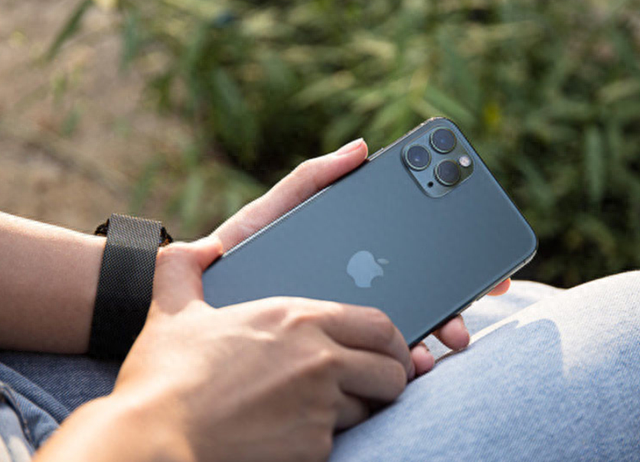 苹果新款笔记本(为什么穷人用苹果富人用三星)