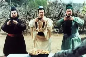 屠夫张飞和小贩关羽，为何能成”万人敌“，他们一身武艺从何而来图片