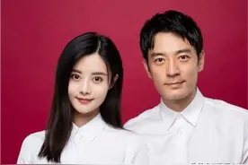 李光洁与郝蕾隐婚2年爆火后离婚，却转身娶了小10岁的中戏师妹图片
