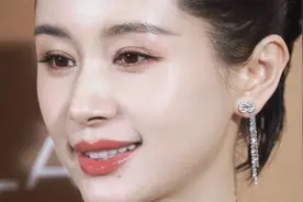 王子文从皮肤白到牙齿，她大方分享牙白技巧：加点小苏打足矣图片