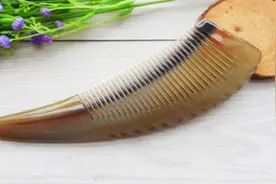 西江千户苗寨的牛角梳，把思念带到她的面前图片