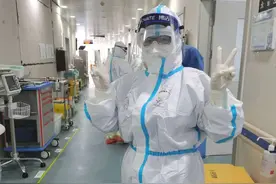 武汉一线的商丘女护士李曼自评：中华儿女多奇志 不爱红装爱武装图片
