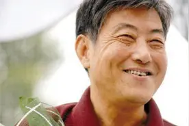 余秀华写给心上人的情诗，从开篇到结尾都挺美，文字运用得很高明图片