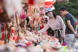 18岁女高中生漫画作品，被华春莹转发评论，学会保持一颗美丽心灵图片