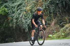 休闲骑时你喜欢穿便装还是骑行服？图片