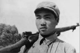 特等功臣隐姓埋名33年，因没钱治病身份意外暴露，引高层前来慰问图片