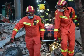 浙江温岭槽罐车爆炸事故已致10人死亡117人受伤，450多名消防员正在现场救援图片