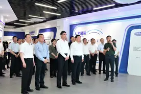 【聚焦】青海省党政代表团考察图灵人工智能研究院图片