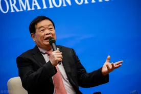 曹德旺被打工仔骂成跟狗一样，最后他却付给人家三倍的工钱图片