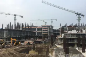 一带一路丨中联重科塔机助建柬埔寨国际商城 高效施工获客户赞赏图片