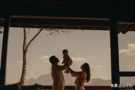 生下可爱宝宝之后，夫妻双双患上了“产后抑郁症”图片