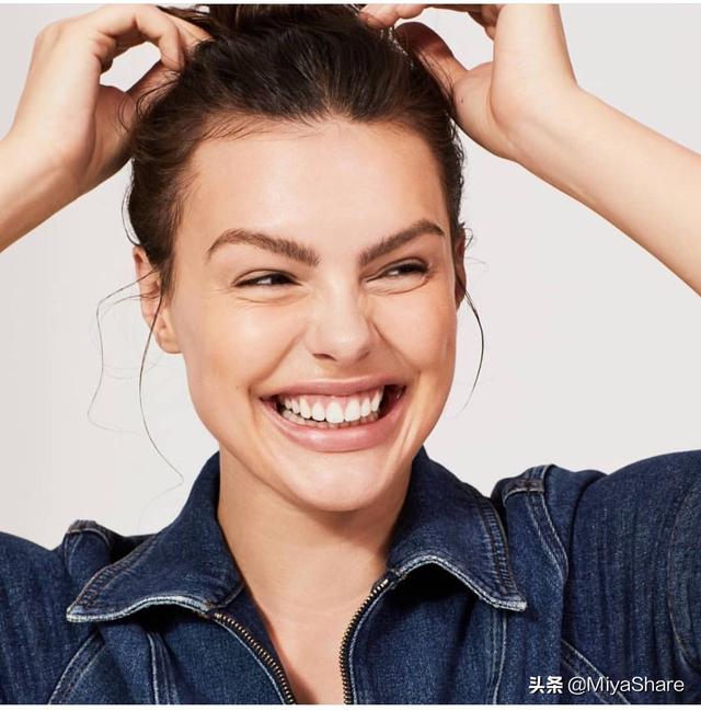 雅诗兰黛5款精华：高能小棕瓶被虚夸，抚纹精华有实效却凭遭吐槽