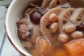 广东靓汤，莲藕排骨汤，营养又好喝的排骨汤做法原来这么简单图片