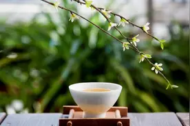 余生，仍需一点锋芒图片