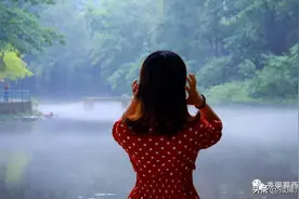 空山新雨后 宛入仙境中图片