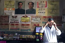山西太行山悬崖上的石头村 76岁开店的老人 被央视捧成了网红图片
