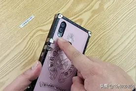 今天才知道，手机上的手电筒，还有一个小机关，好多人还不了解图片