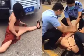 醉酒女拦停多辆车，着装清凉趴车做妖娆动作，围观群众：还劈叉视频封面