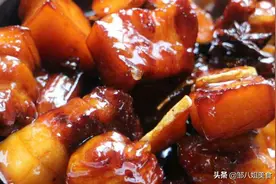 做红烧肉只用葱姜，难怪味道不香！记住多放“3个料”，肉香四溢图片