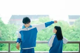 6种男生“自带流量”，初中女生：他是我的白马王子图片