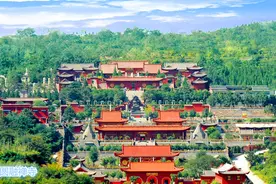 这是一座千年古刹 中原唯此一座 中国唯此一座 世界唯此一座图片