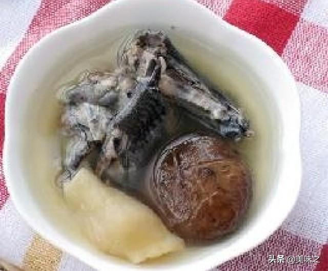 花胶桂圆花旗参乌鸡汤 2026年花胶花旗参乌鸡汤的功效