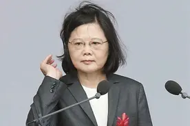 超市店员遭刺死，国民党轰：蔡英文顾着当网红忘记自己是领导人图片