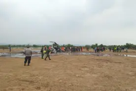 印尼中爪哇一架特种部队直升机坠毁图片