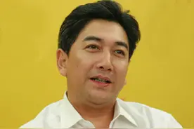 水均益赡养单身残疾大哥，催人泪下手足情图片