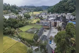 距离贵阳仅30公里，藏着一个布依族人的古村落，已有六百年历史图片