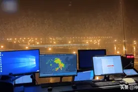 视频 | 暴雨来临瞬间被拍下！北京两机场航班大面积延误取消图片