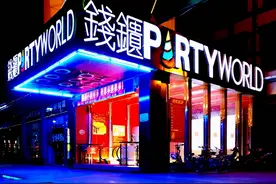 中国KTV衰亡史：从卡拉OK机到钱柜包厢，为何年轻人都不去KTV了？图片
