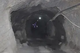 记者带你探秘巴彦淖尔地下350米矿井！竟发现里面别有洞天…图片