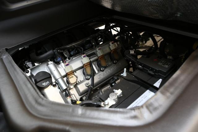 8l的自然吸气汽油发动机,其中的1.