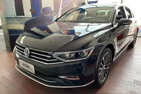 2020款迈腾330豪华版图片