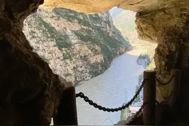 大渡河畔悬崖村，远嫁的姑娘，到死也没能下山回娘家（川滇藏4）图片
