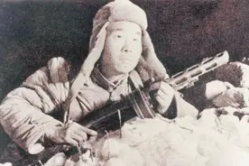 一等功臣于水林：断臂后隐姓埋名，流浪多年，师长找到他泪流满面图片