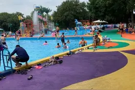 玩水的季节到了，看看济南市区这几家水上乐园各有什么优缺点？图片