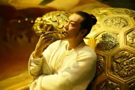 李白初入翰林院，半醉半醒赋诗三首，诗文惊艳了诗坛，传唱千古图片