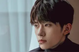 易烊千玺新歌《粉雾海》上线，看到第1个支持他的，网友：猜到了图片